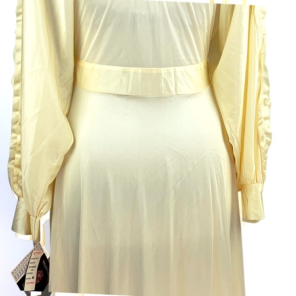 Vintage Lily of France Peignoir Yellow Rosa Puleo Szule  NWT size Medium - Picture 8 of 16